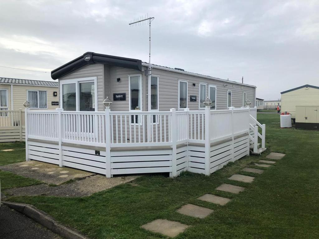 The Sherbourne Villa Selsey Eksteriør bilde